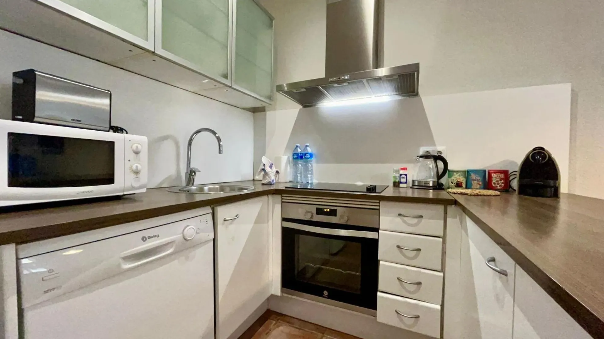 Urban Town Suites IV Apartment