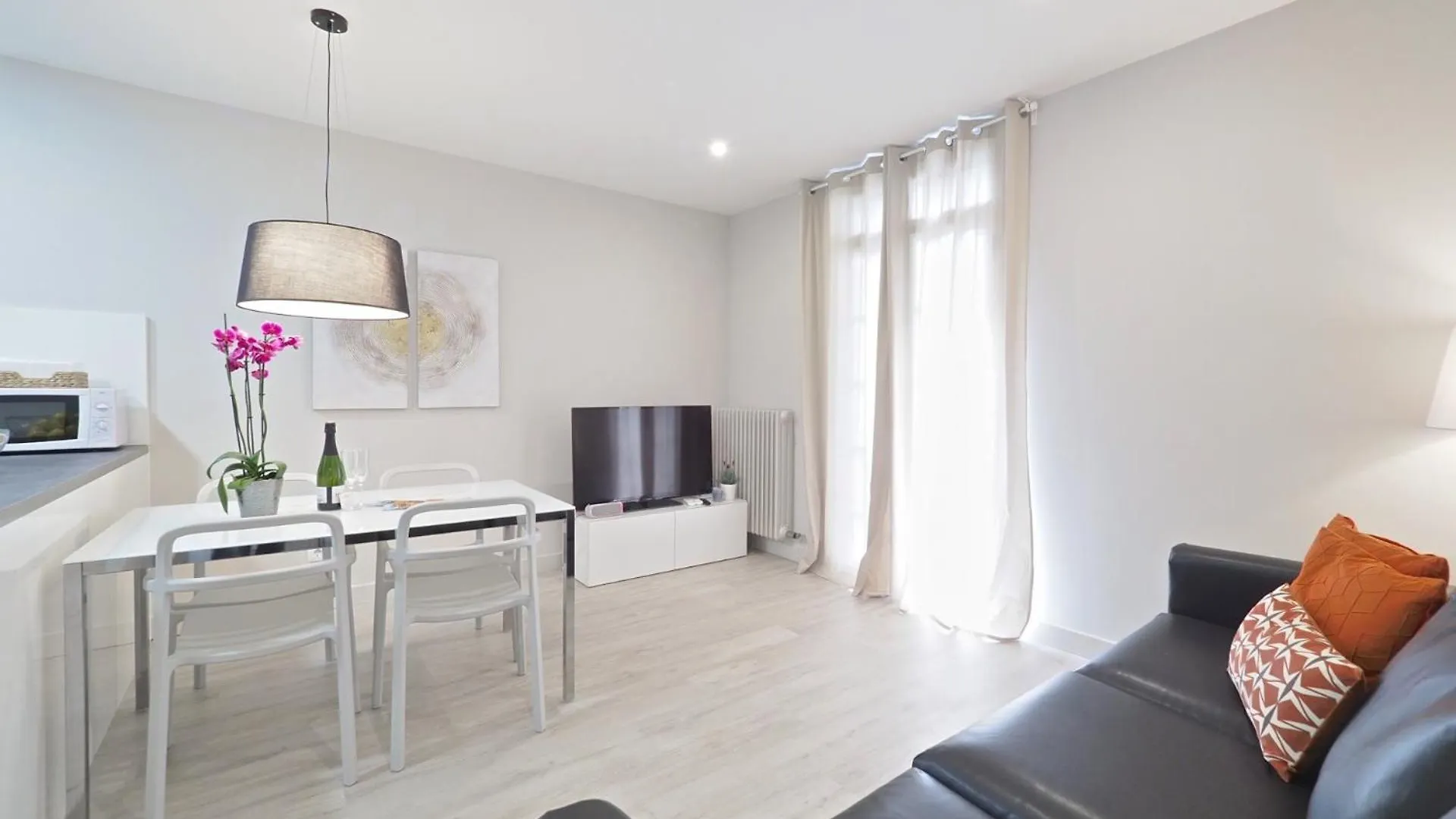 Urban Town Suites IV Apartment Barcelona