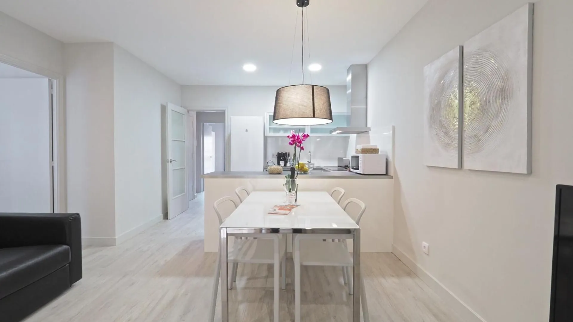 Urban Town Suites IV Apartment