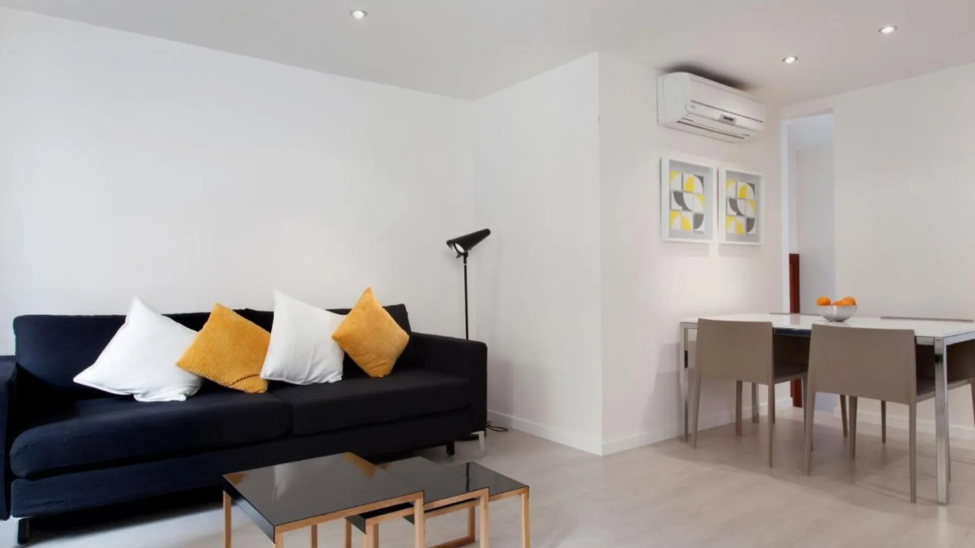 Urban Town Suites IV Apartment Barcelona