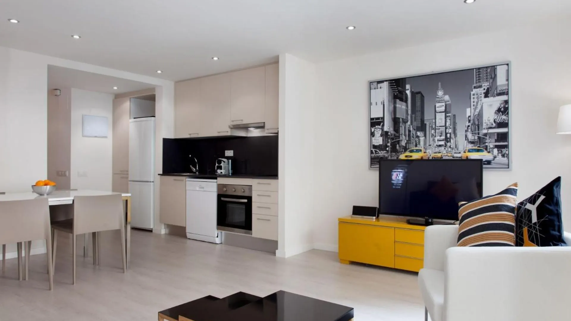 Urban Town Suites IV 0*, Barcelona